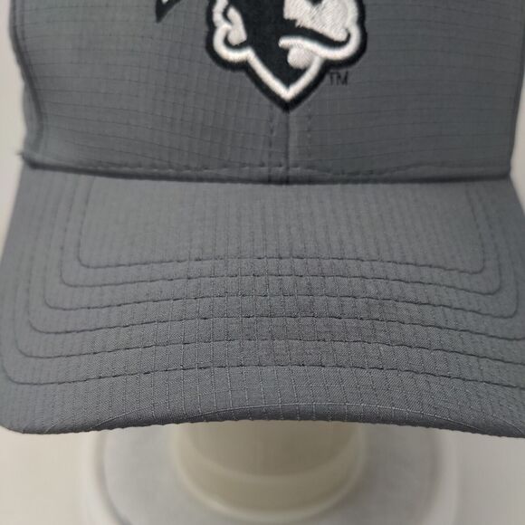 Under Armour Men's Fitted Hat Gray S-M Embroidered Seton Hall Pirates Logo - Picture 3 of 8